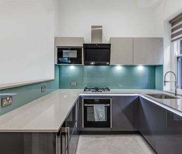 4 Bedroom House To Let - Photo 4