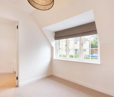 3 bedroom detached house to rent - Photo 2
