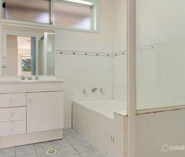 Three Bedroom Family Home in Convenient Location! - Photo 4