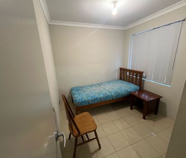 Stylish 3 by 1 Granny Flat In Parkwood!!! - Photo 2