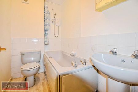 1 bedroom flat to rent - Photo 3