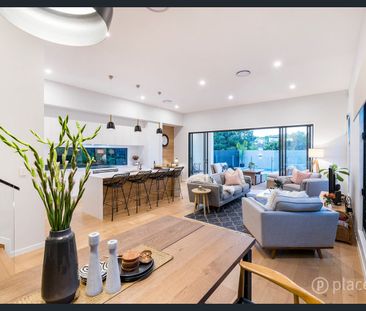 Easy Family Living, Great Space, Pool, Location - Photo 4