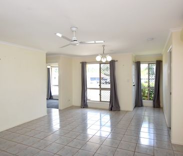 NEAT AND TIDY BRICK FAMILY HOME! - Photo 1