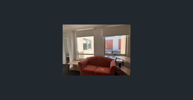 Light and bright furnished one bedroom. - Photo 1