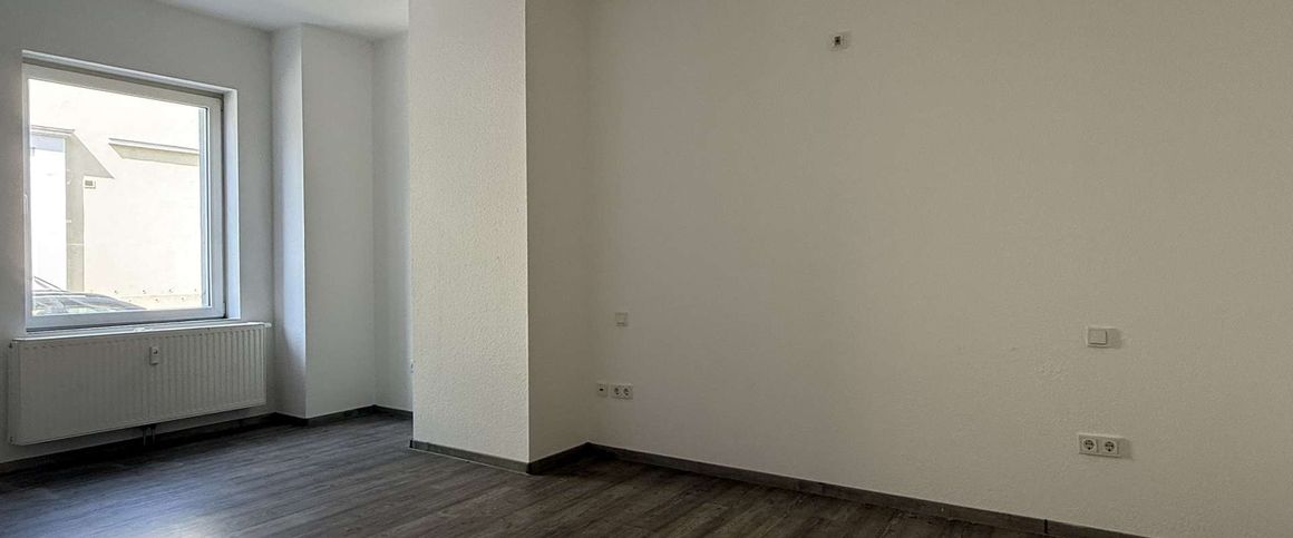 BARRIEREFREIE GROSSZÜGIGE ERDGESCHOSS-ZWEI-ZIMMER-WOHNUNG MIT ZWEI BÄDERN IN ZENTRUMSNÄHE IN DÜLKEN - Foto 1