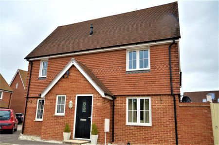 3 bedroom semi-detached house to rent - Photo 5