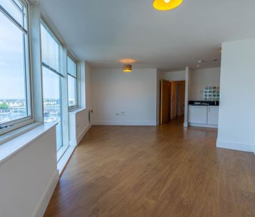 2 bedroom apartment to rent - Photo 2