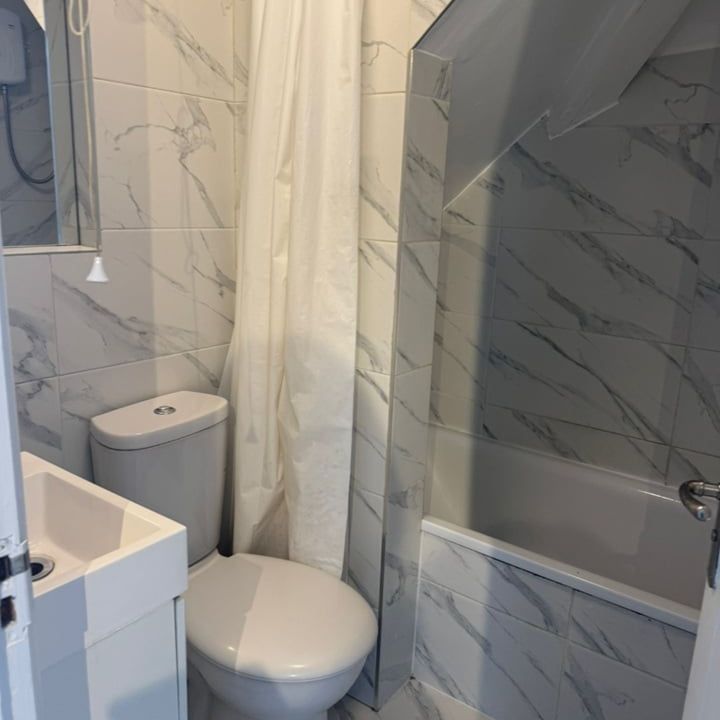 2 Bed Flat, Hallswelle Road, NW11 - Photo 1