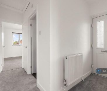 2 bedroom maisonette to rent - Photo 3