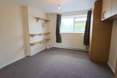 3 Bedroom Home – Professional Let - Photo 5