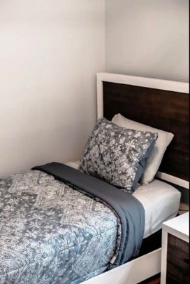 For Lease - 118 Mulcaster Street Unit# Upper, Barrie, Ontario - Photo 1