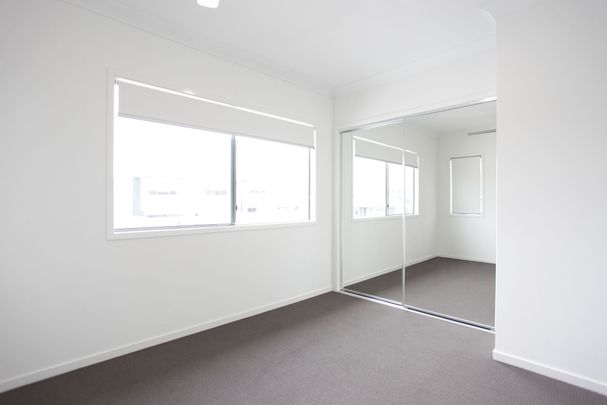 Meticulously Presented Executive Terrace Home - Photo 1