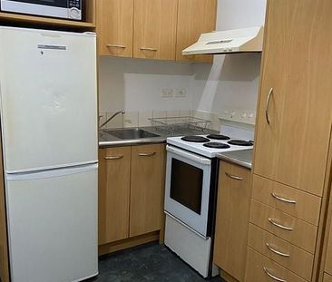 Studio apartment, Central Queen St, Auckland CBD - Photo 5