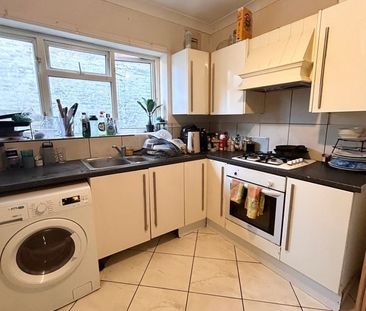 Room in a Shared House, The Polygon, SO15 - Photo 2