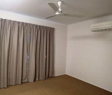 SPACIOUS UNIT IN PRIME LOCATION - Photo 6