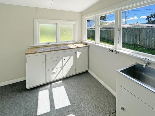 Don't judge a book by it's cover! - Photo 1