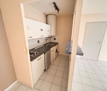 NIMES TRIANGLE DE LA GARE- T2 de 43m² 1ER ETAGE, AVEC TERRASSE, - Photo 3