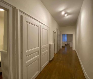 Appartement meublé de 2.5 pièces avec cachet au coeur de la Vieille... - Foto 3