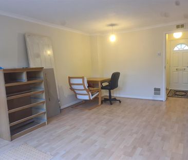 Silversmiths Way, Woking, Surrey, GU21 3HQ - Photo 2