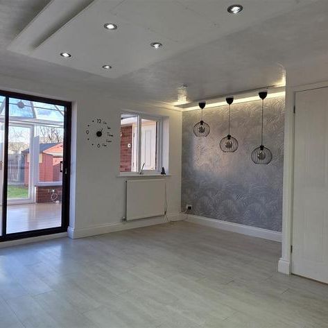 3 bedroom detached house to rent - Photo 1