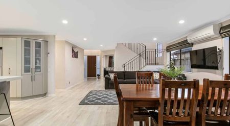 Spacious living at great price - Photo 5