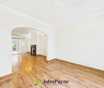 3 bedroom end of terrace house to rent - Photo 4