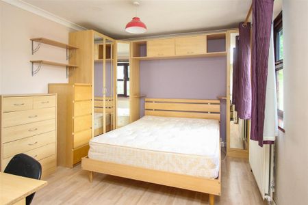 3 bedroom terraced house to rent - Photo 3