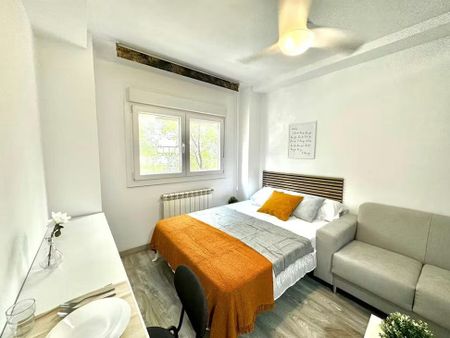 Calle de San Serapio, Madrid, Community of Madrid 28026 - Photo 5