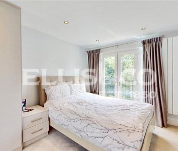 4 bedroom semi-detached house to rent - Photo 2