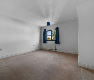 5 bedroom detached house to rent - Photo 2
