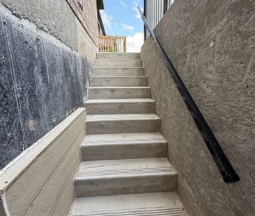 For Lease - 10 Trellanock Road, Brampton, Ontario - Photo 5