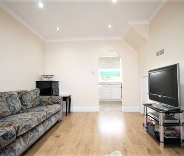 Granville Avenue, Feltham,TW13 - Photo 1