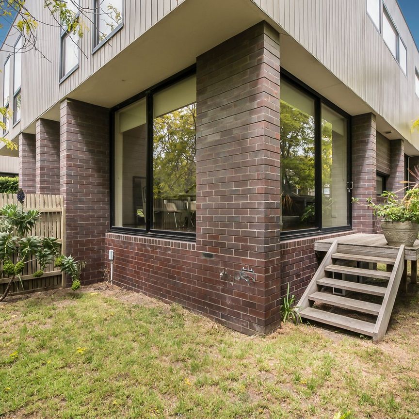 3 Bedroom Townhouse - Photo 1