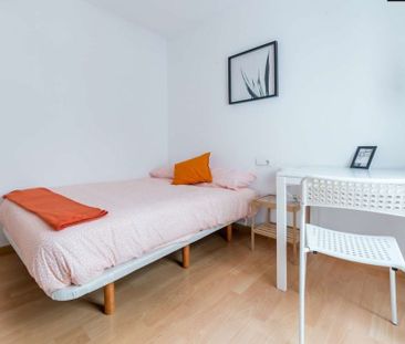 Carrer de Calvo Acacio, Valencia, Valencian Community 46017 - Photo 2