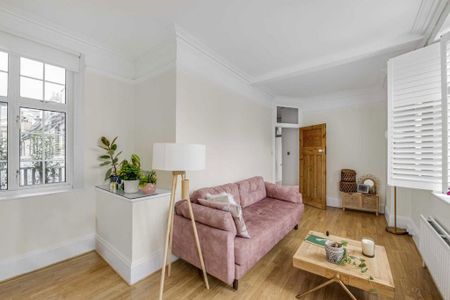 3 bedroom flat to rent - Photo 2