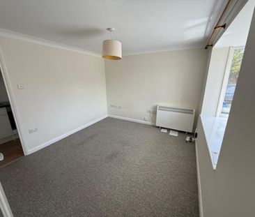 1 bedroom semi-detached house to rent - Photo 4