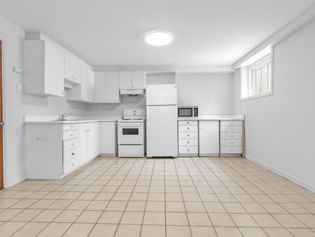 For Lease - 19 Warwick Avenue Unit# Lower, Toronto, Ontario - Photo 2