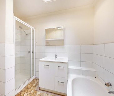 Cozy 2-Bedroom Unit - Photo 6