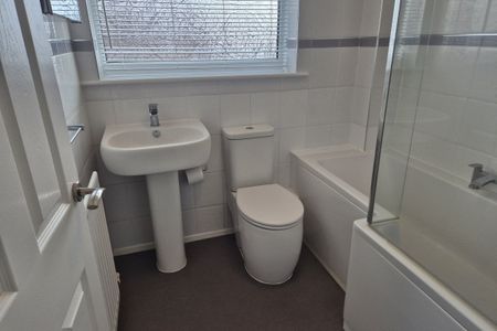 Heather Close - Photo 3