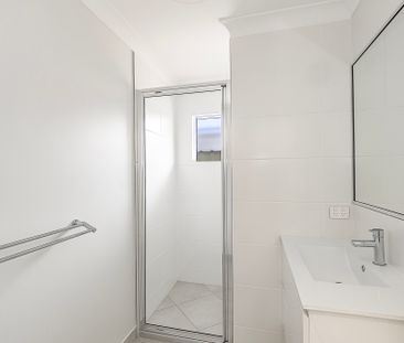 24a Wakeboard Circuit, Kelso QLD 4815 - House For Rent | Domain - Photo 5