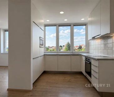 Pronájem moderního bytu 2+kk s terasou a parkovacím místem v centru... - Fotografie 4