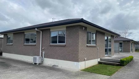 Lovely Modern Brick Home - Photo 3