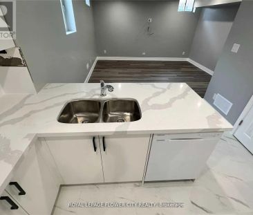 41 PAISLEY GREEN AVENUE - Photo 3