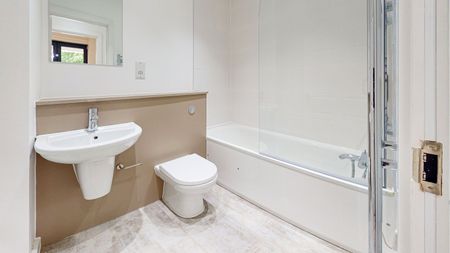 Flat to rent - Lennard Road, Croydon, CR0 - Photo 3