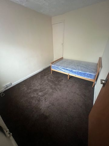 Room in a Shared House, Selsey Road, B17 - Photo 2