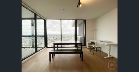 Furnished Luxury Apartment with huge winter garden @ The Spencer Building - Photo 2