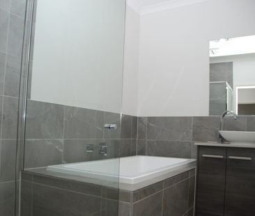 FOUR BEDROOM HOME IN DELARAY ESTATE - Photo 6