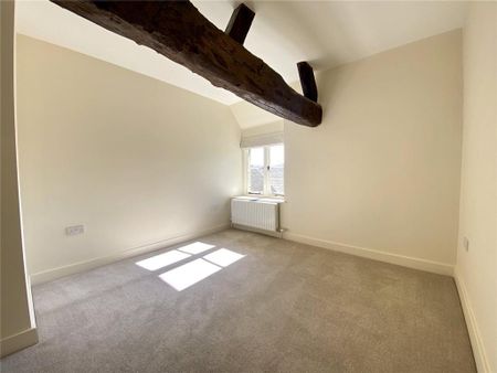 4 bedroom detached house to rent - Photo 4