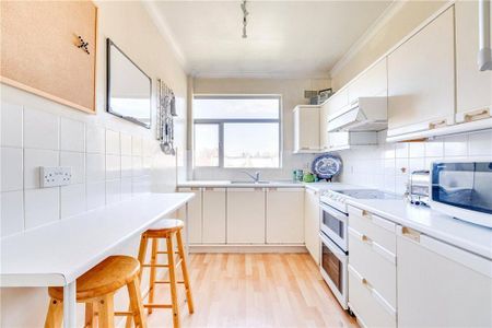 3 bedroom apartment to rent - Photo 3