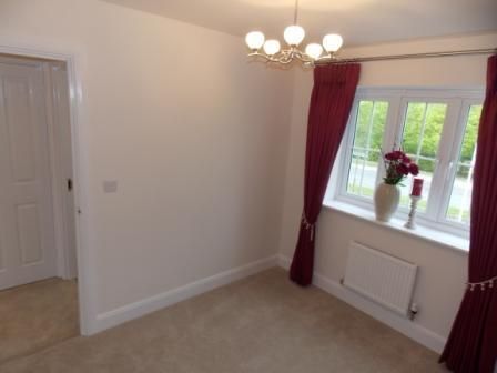 3 bedroom semi-detached house to rent - Photo 3